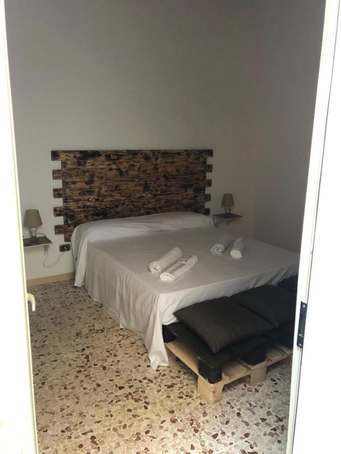 La Casa Di Vincenzo Apartment Syracuse Bagian luar foto